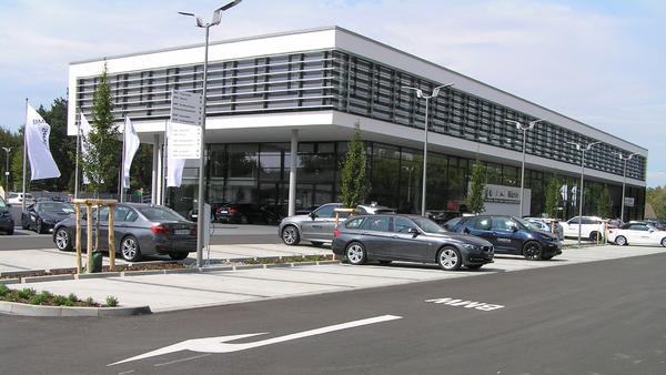 Ansicht Autohaus