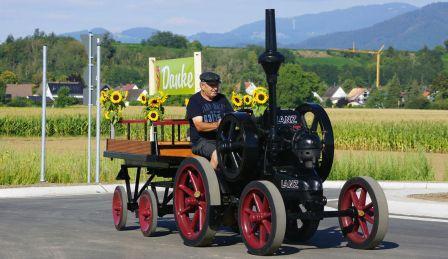 Einweihung mit 100-jährigem Lanz HL 12 Bulldog
